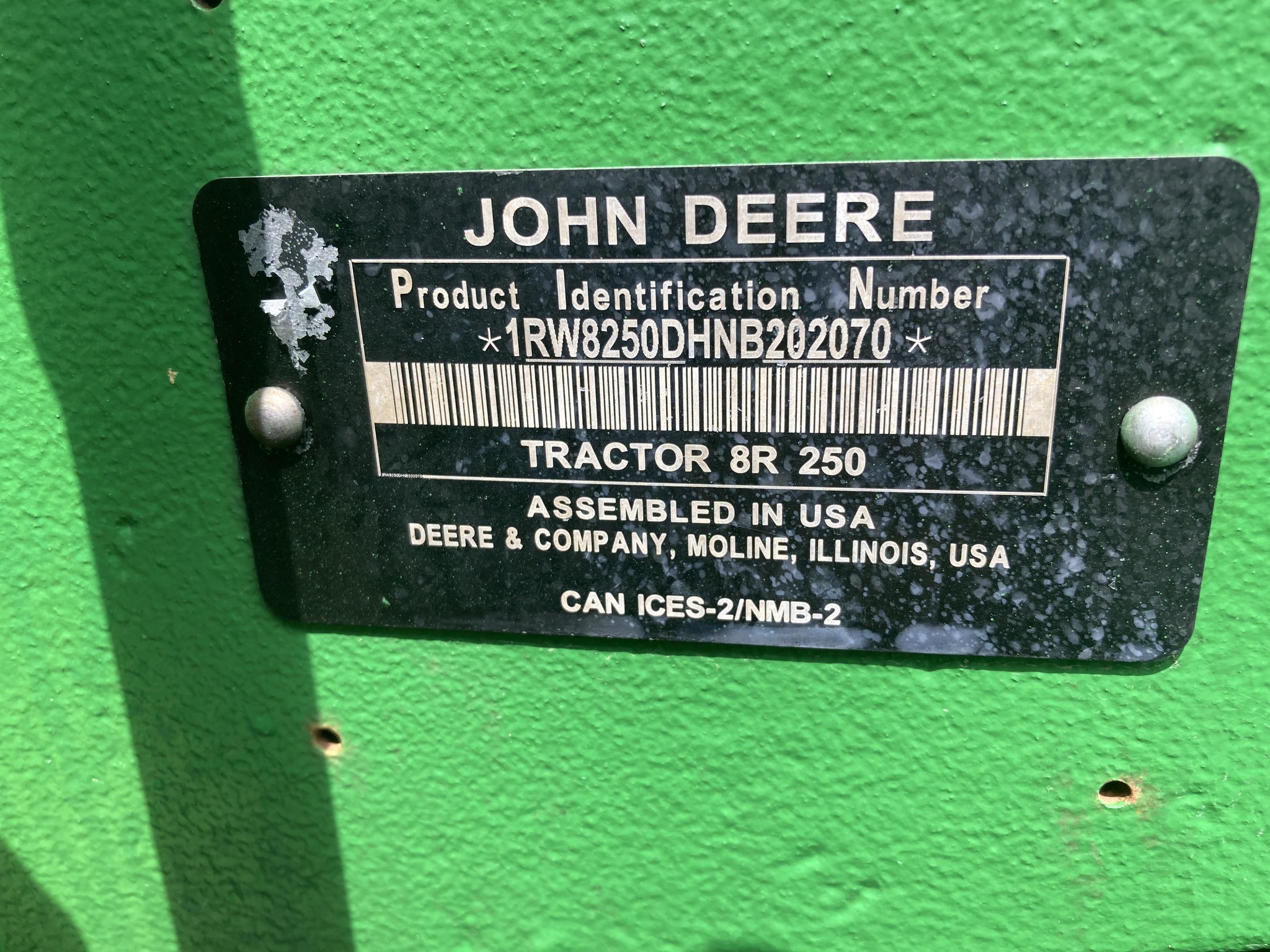 2022 John Deere 8R 250 Tractor