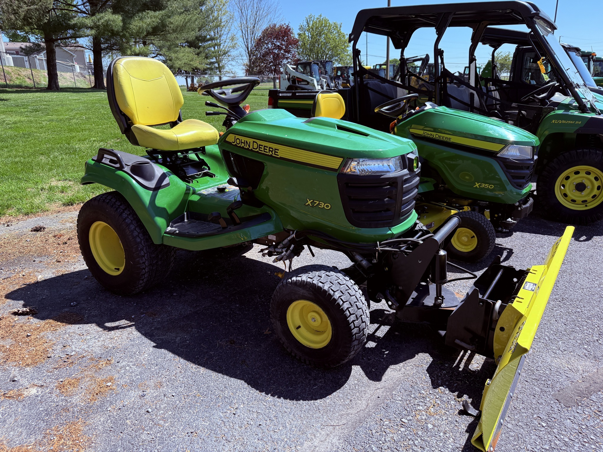 2014 John Deere X730 Lawn Mower