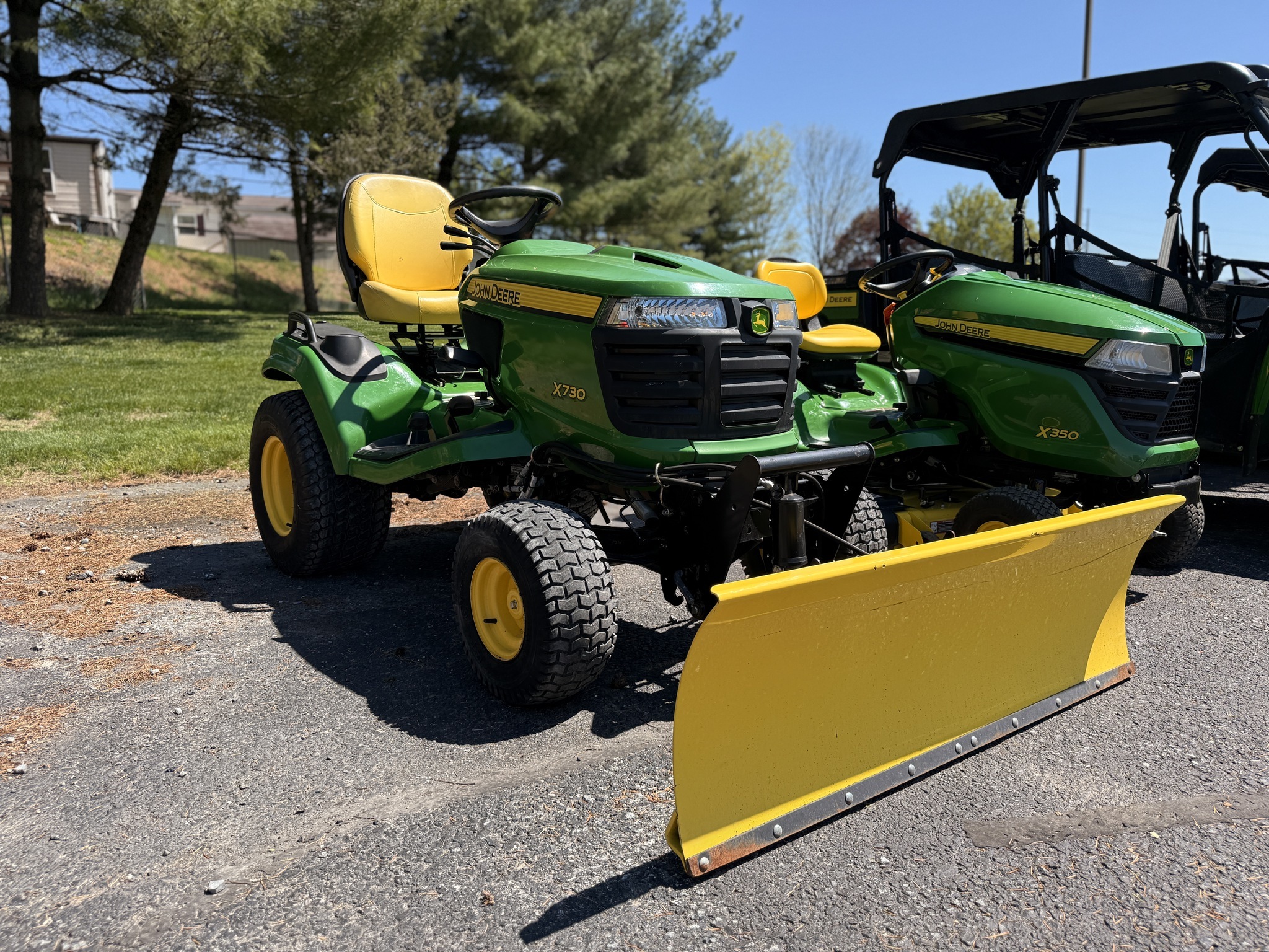 2014 John Deere X730 Lawn Mower