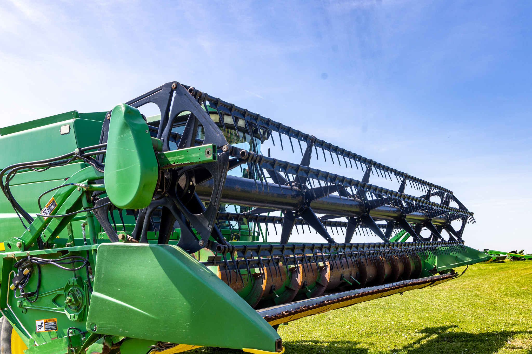 2005 John Deere 625F Platform