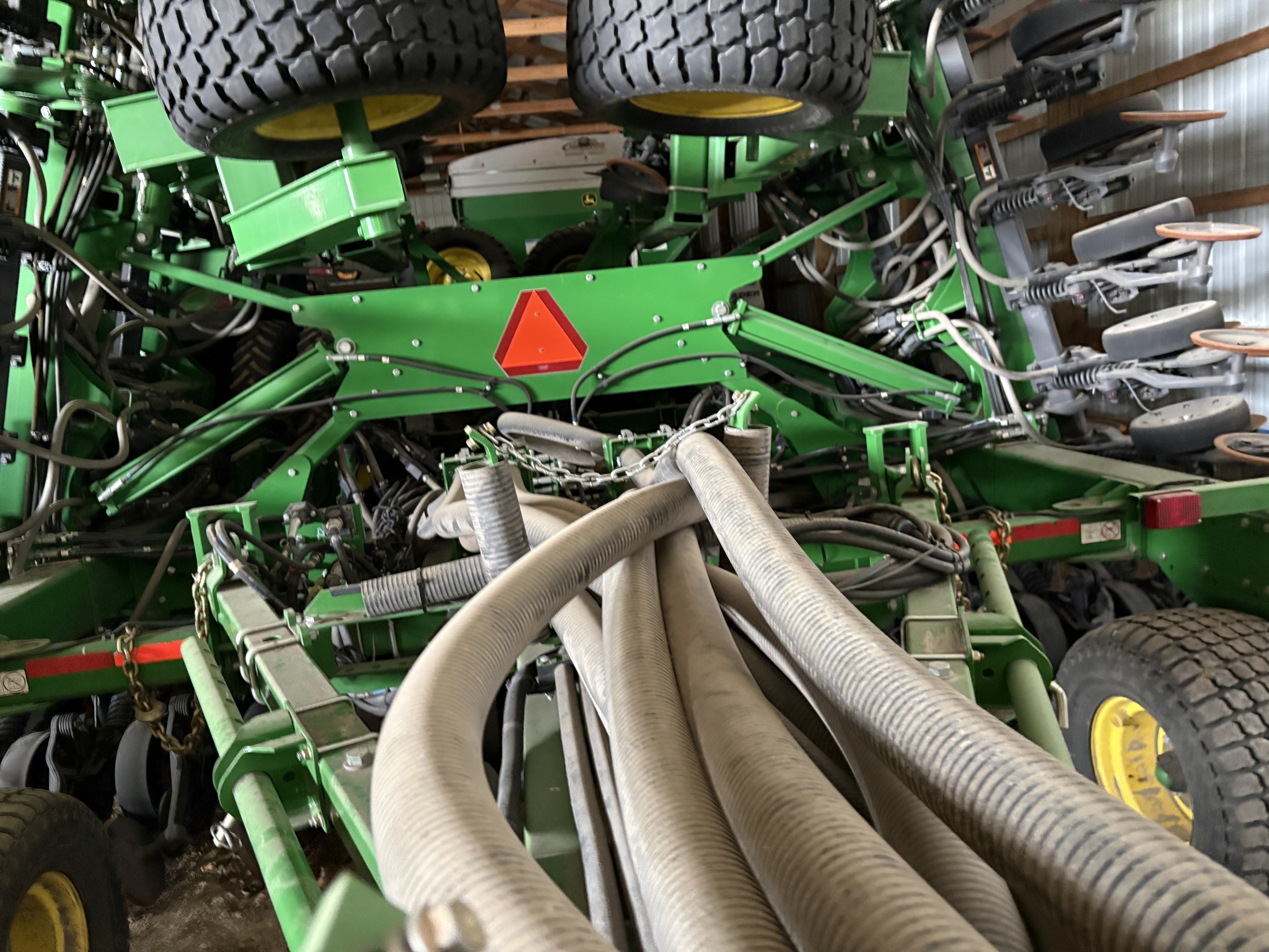 2016 John Deere 1890 Air Seeder