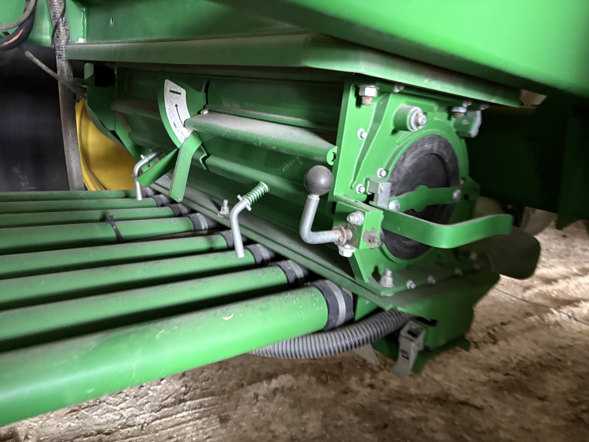 2016 John Deere 1890 Air Seeder