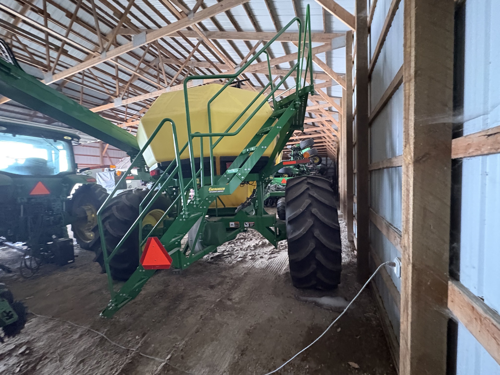 2016 John Deere 1890 Air Seeder