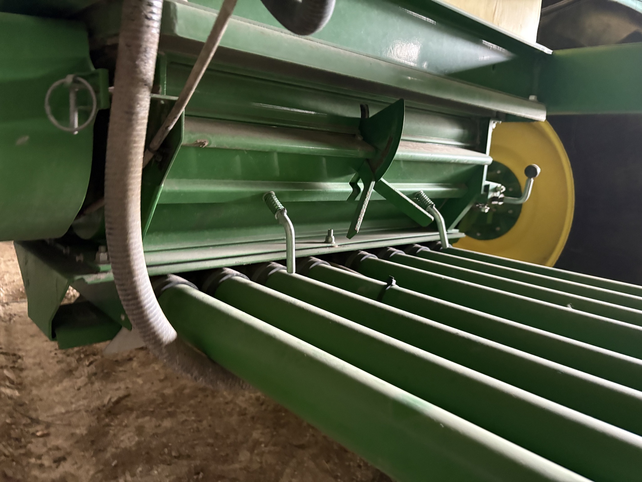 2016 John Deere 1890 Air Seeder