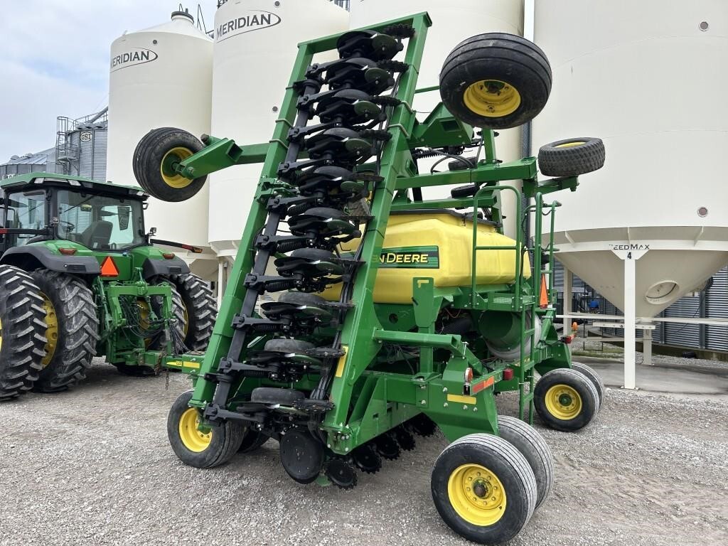 2017 John Deere 1990 Air Seeder