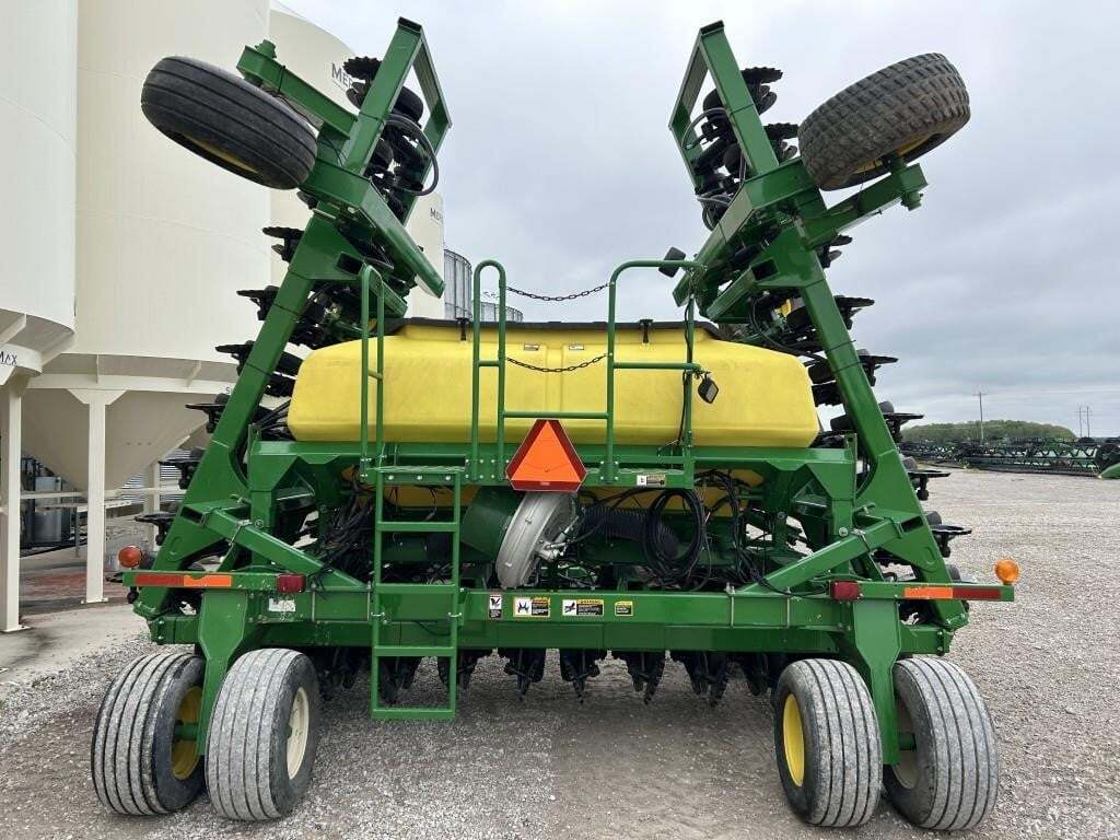 2017 John Deere 1990 Air Seeder