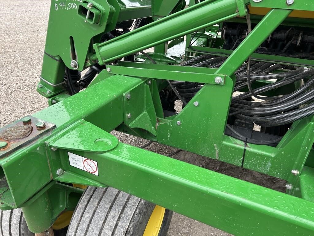 2017 John Deere 1990 Air Seeder