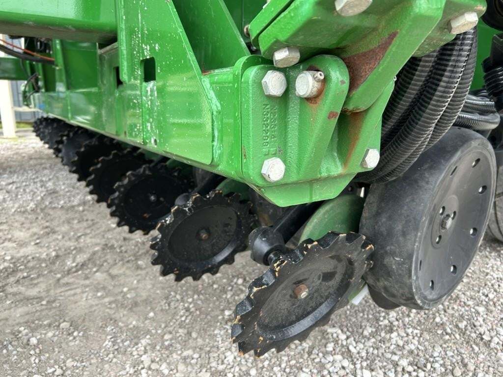 2017 John Deere 1990 Air Seeder
