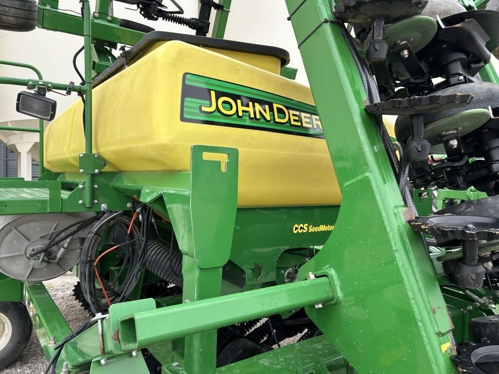 2017 John Deere 1990 Air Seeder