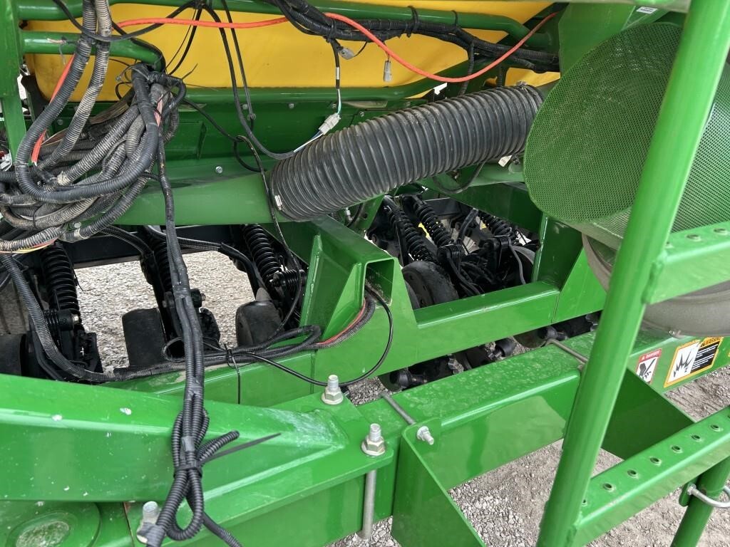 2017 John Deere 1990 Air Seeder