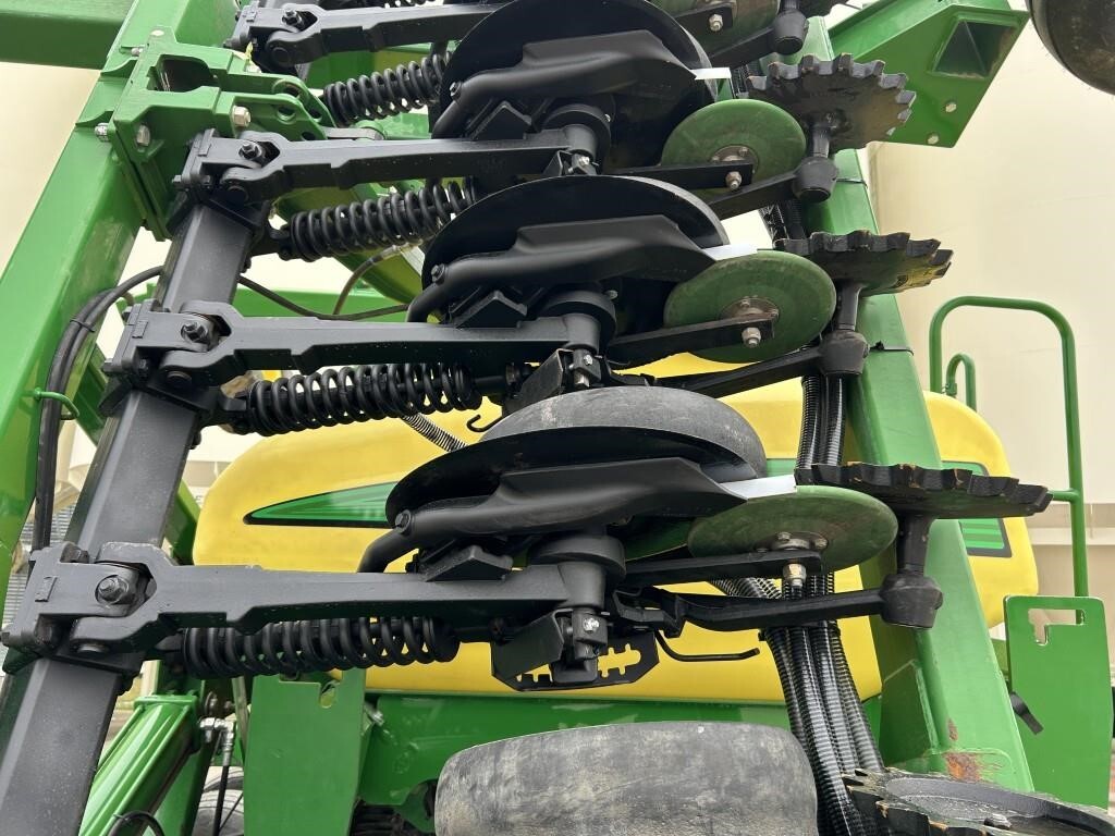 2017 John Deere 1990 Air Seeder