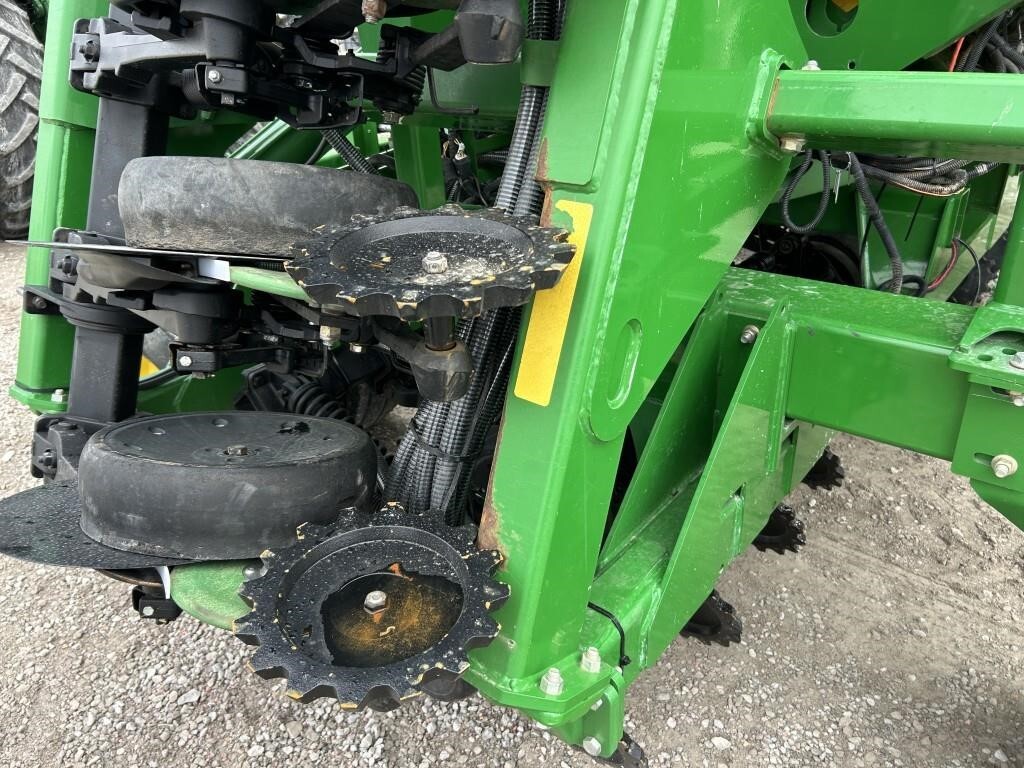 2017 John Deere 1990 Air Seeder