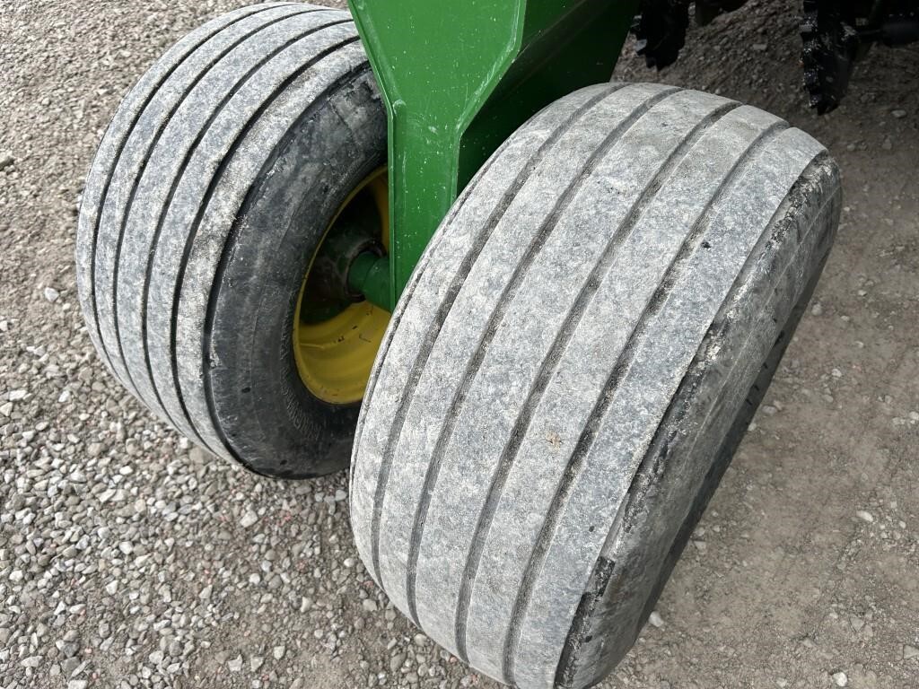 2017 John Deere 1990 Air Seeder