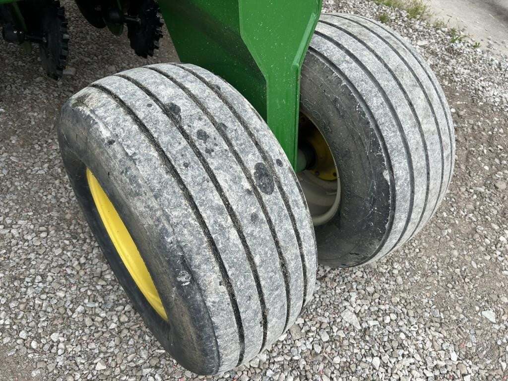 2017 John Deere 1990 Air Seeder