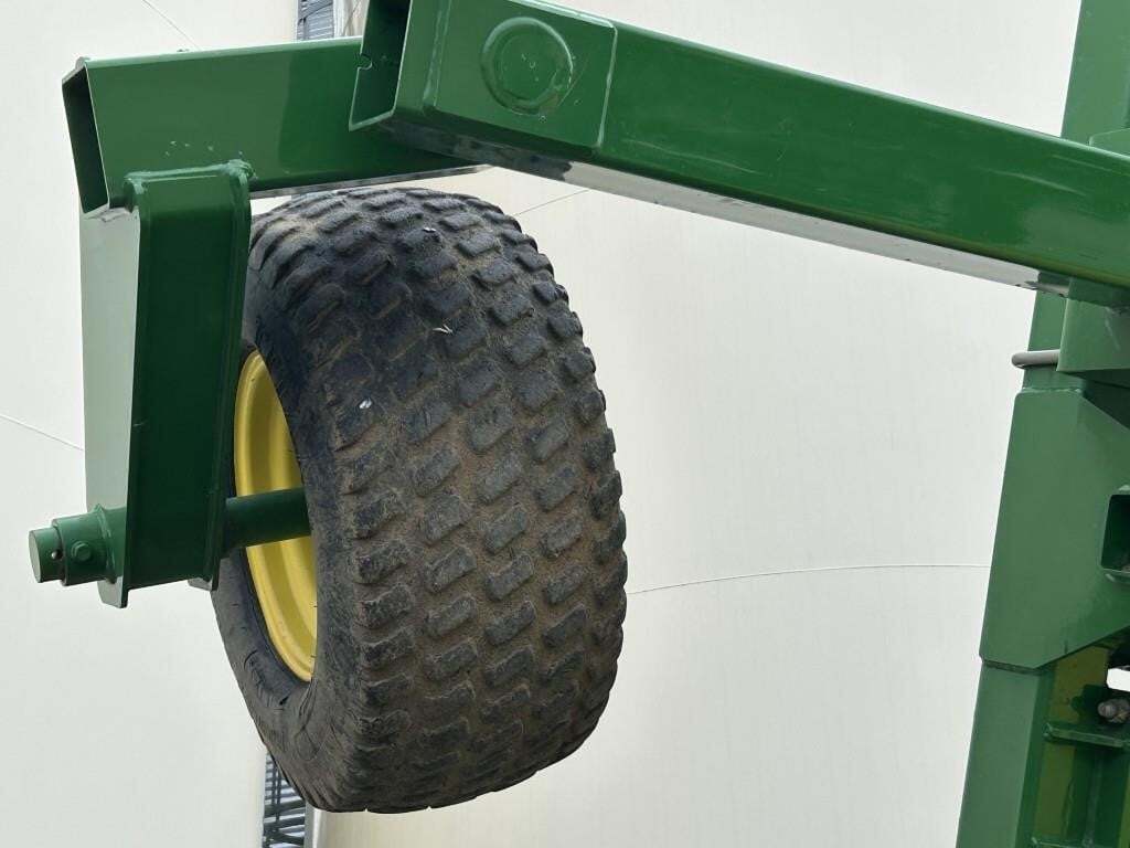 2017 John Deere 1990 Air Seeder