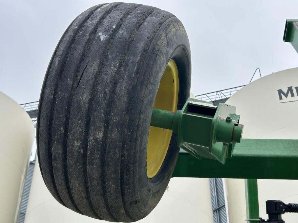 2017 John Deere 1990 Air Seeder