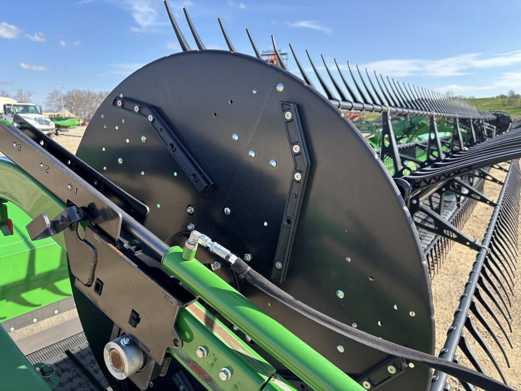 2023 John Deere HD50F Platform