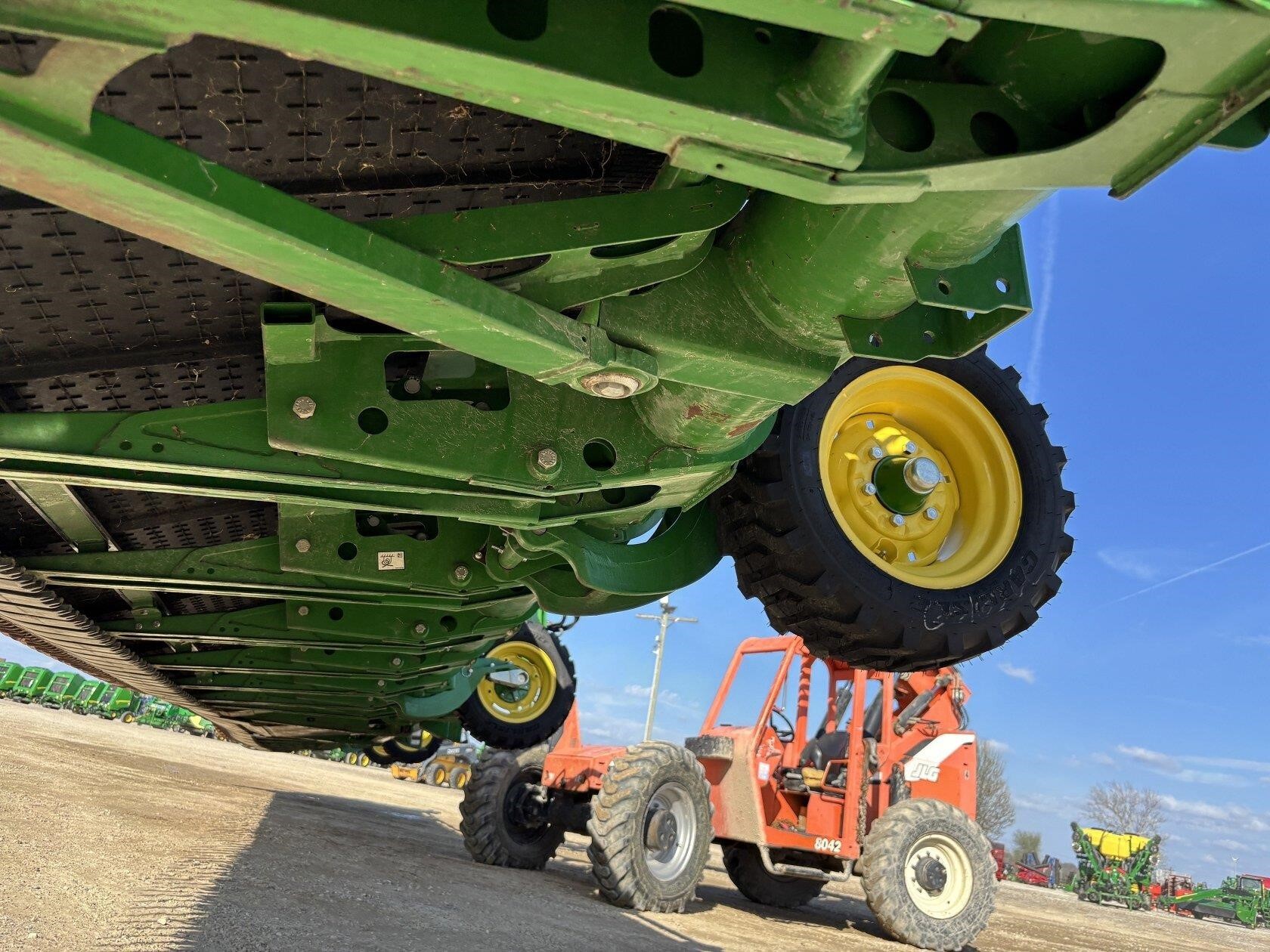 2023 John Deere HD50F Platform