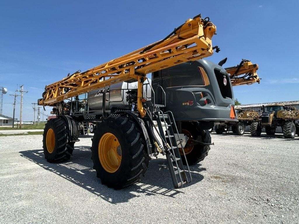2016 Hagie STS16 Self-Propelled Sprayer