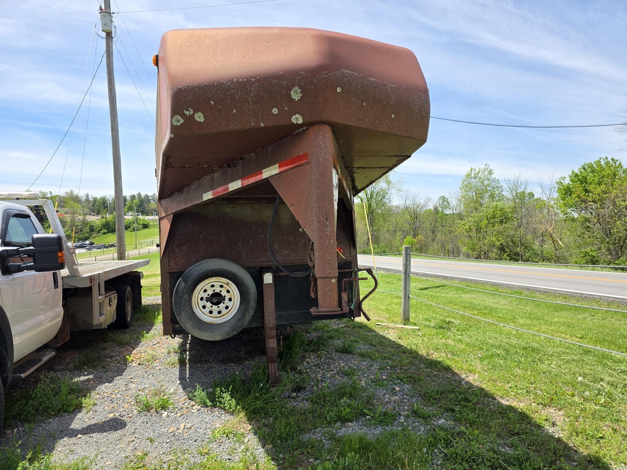 1998 Hillsboro 6x18 Livestock Trailer