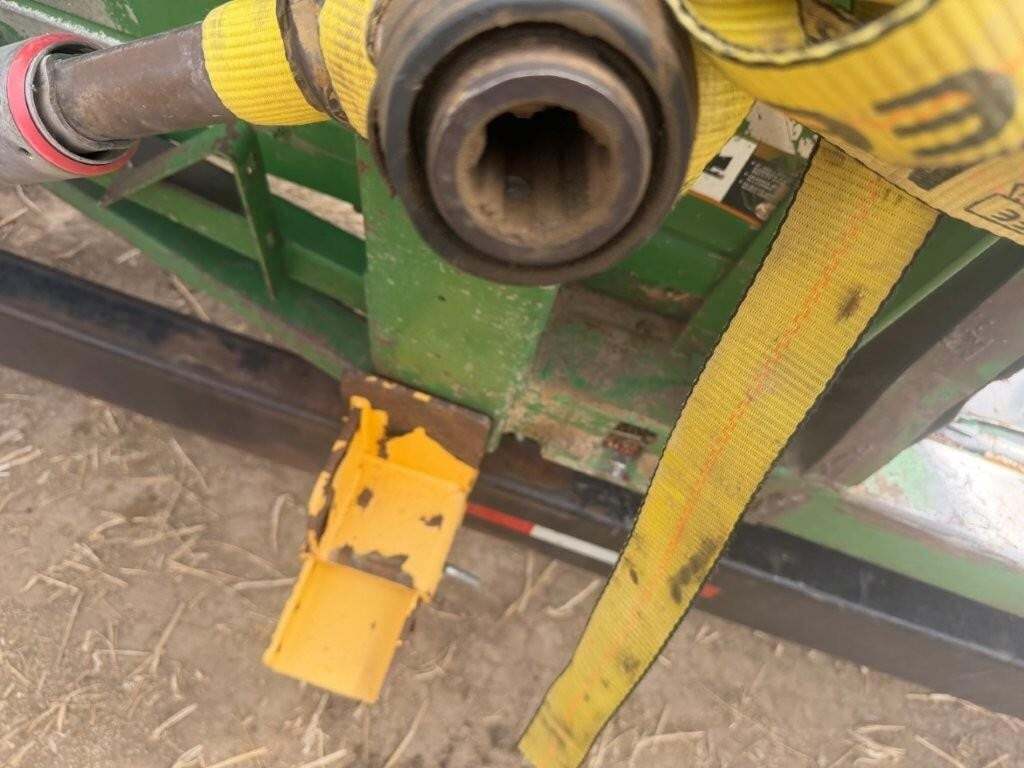 1998 John Deere 1293 Corn Head