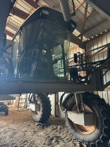 2001 Hagie STS12 Self-Propelled Sprayer