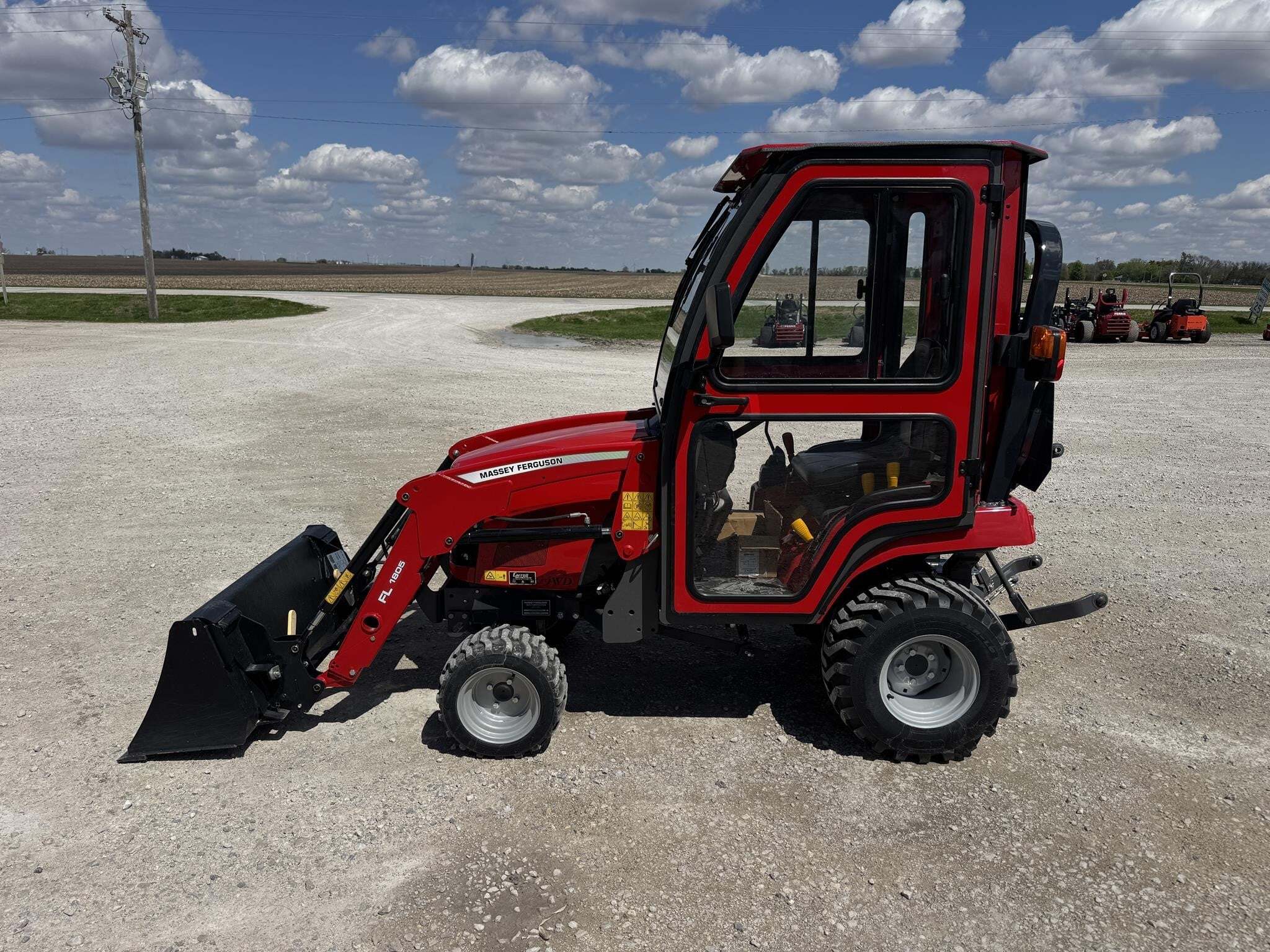 2023 Massey Ferguson GC1723E Tractor