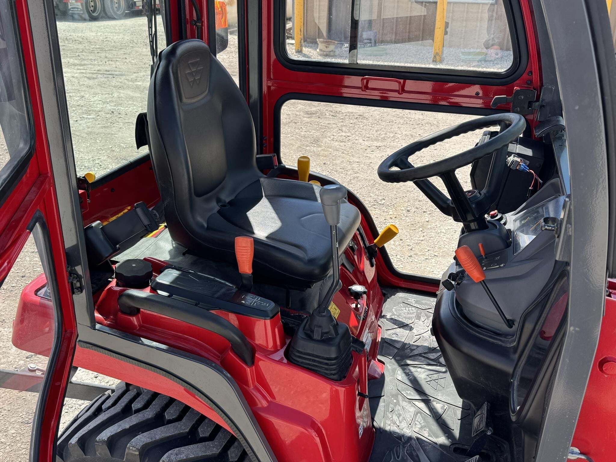 2023 Massey Ferguson GC1723E Tractor