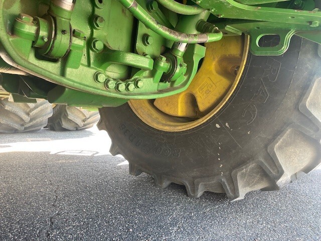 2015 John Deere 9620R Tractor