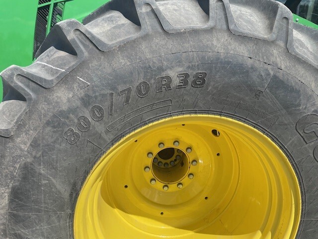2015 John Deere 9620R Tractor