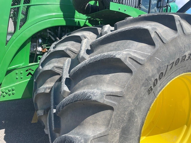 2015 John Deere 9620R Tractor