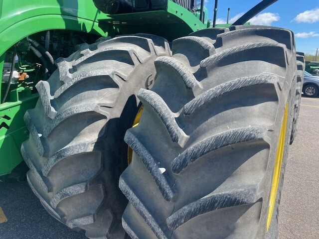 2015 John Deere 9620R Tractor
