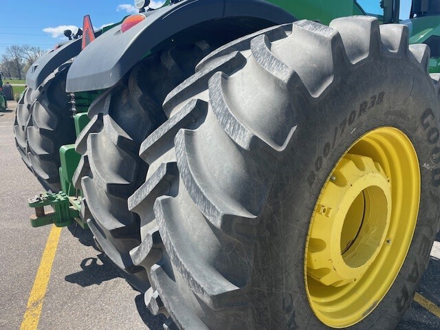 2015 John Deere 9620R Tractor