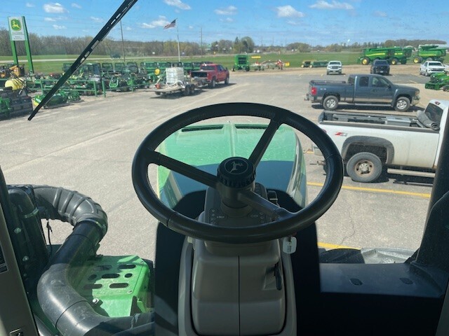 2015 John Deere 9620R Tractor
