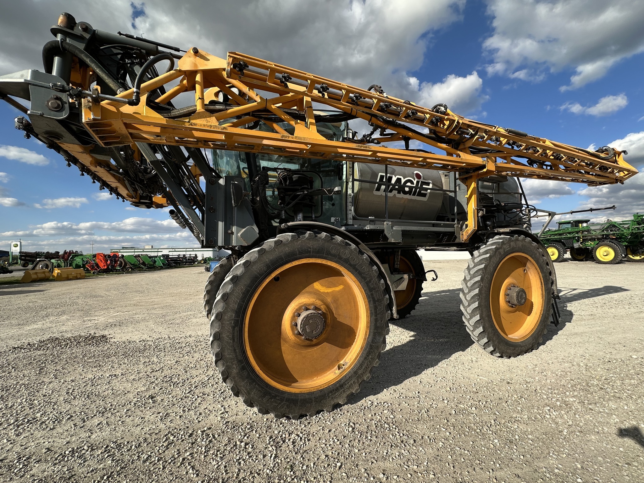2014 Hagie STS12 Self-Propelled Sprayer