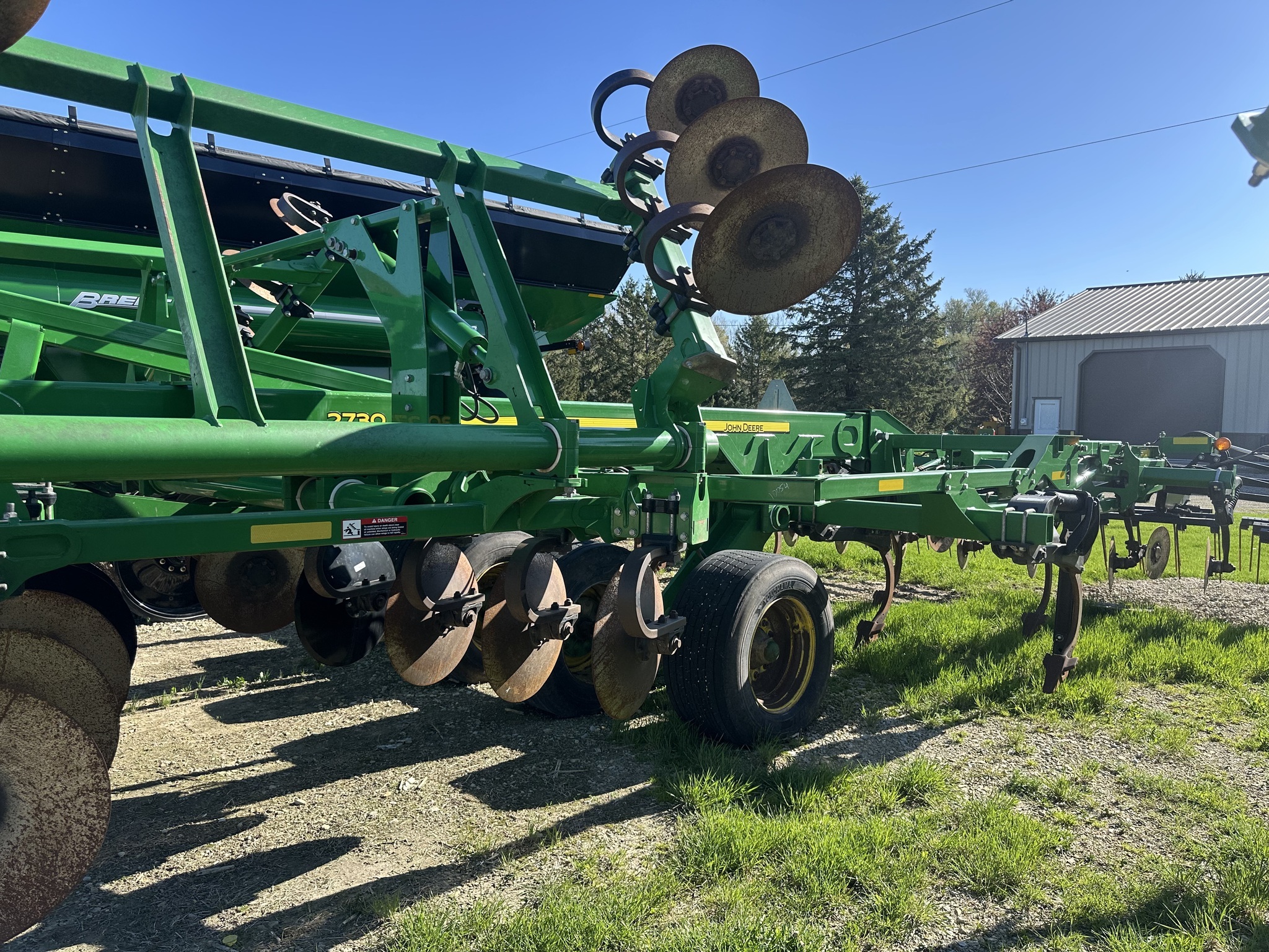 2018 John Deere 2730 Disk Chisel