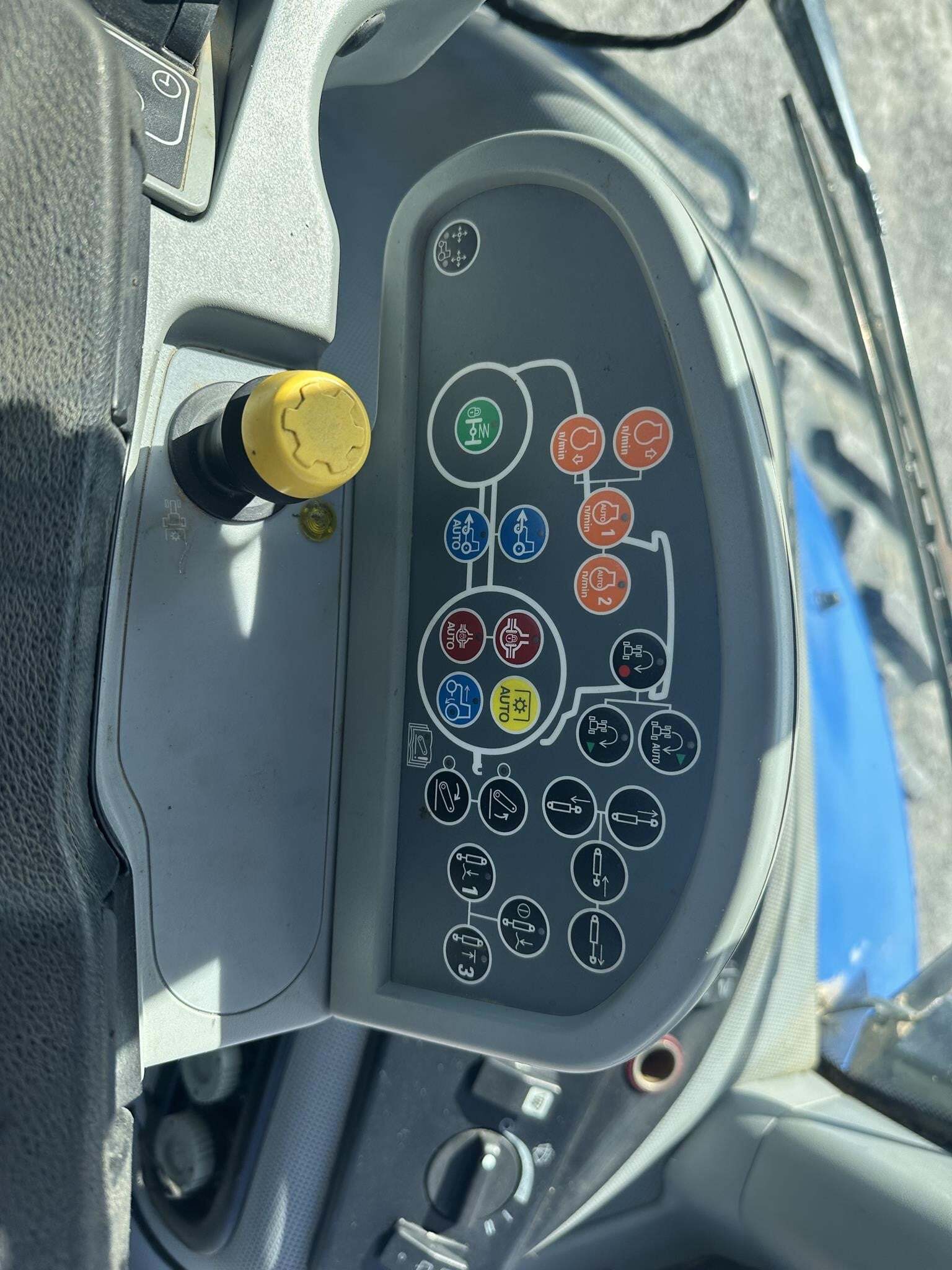2019 New Holland T8.410 Tractor