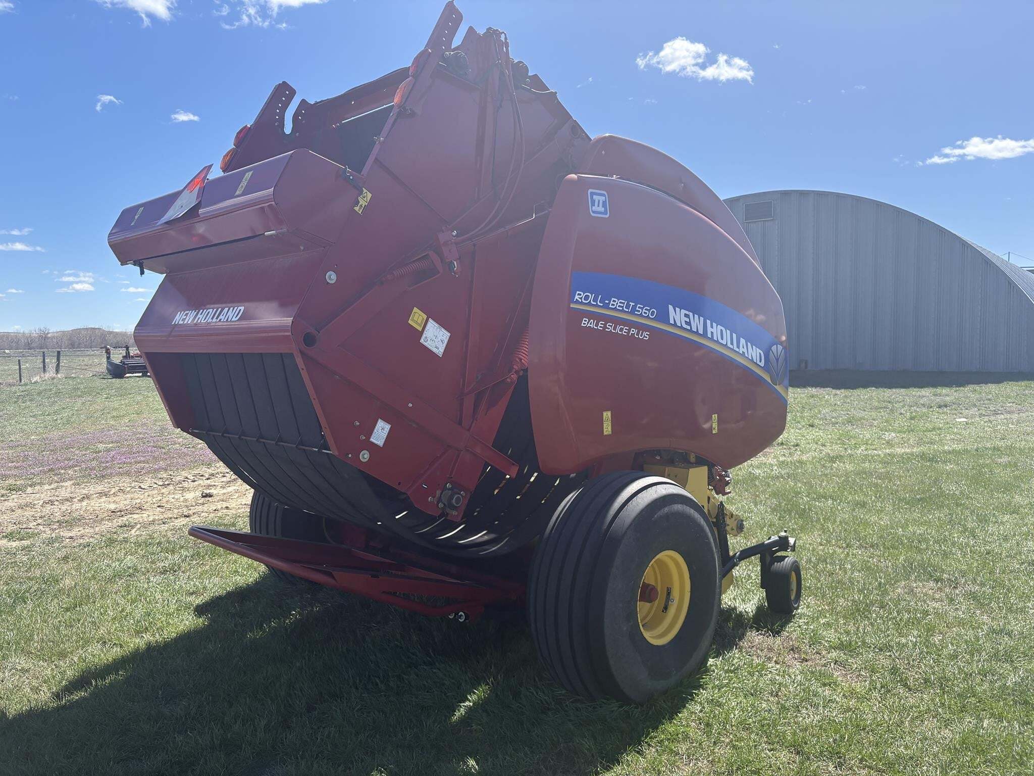 2021 New Holland Roll-Belt 560 Round Baler