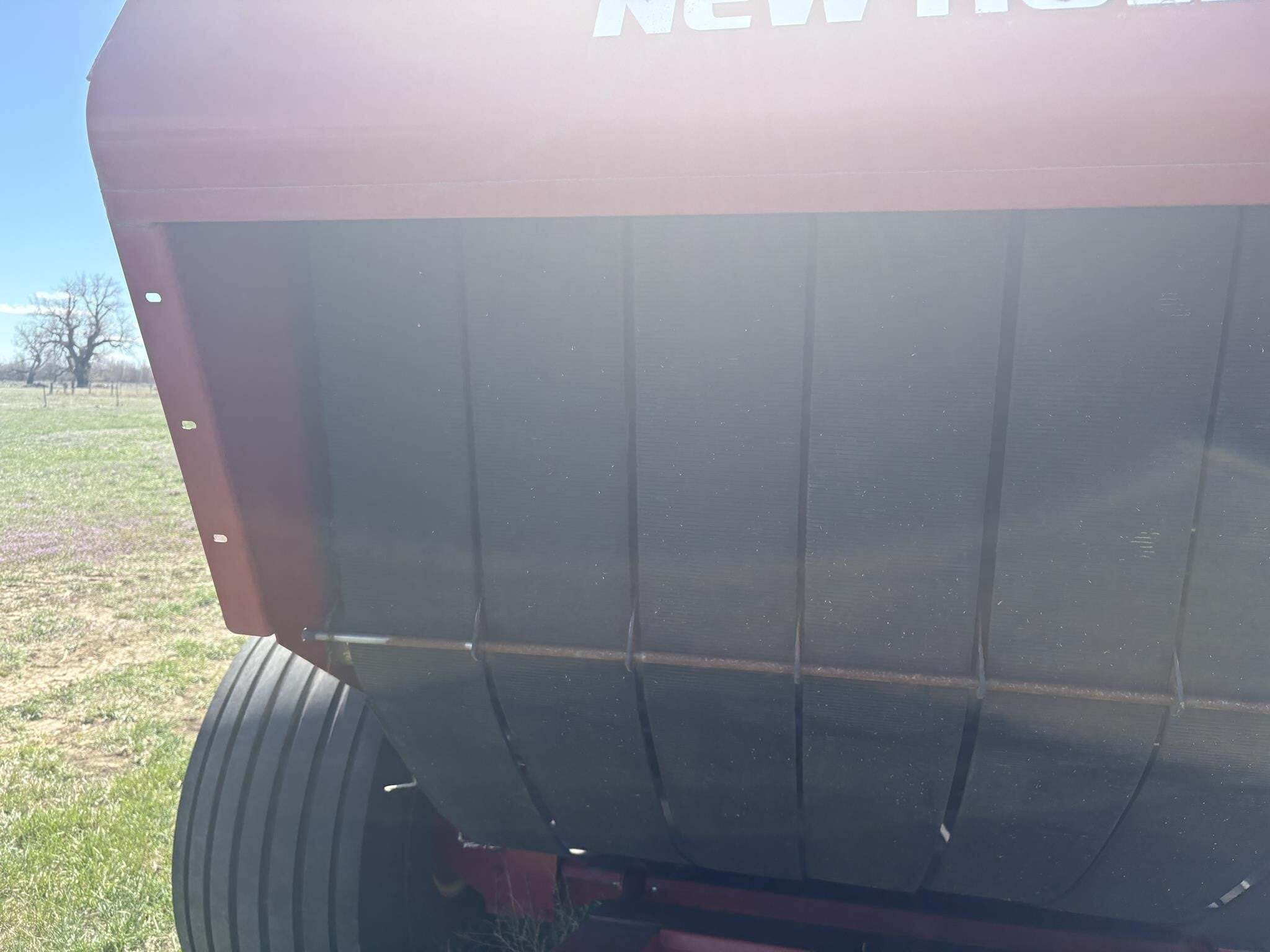 2021 New Holland Roll-Belt 560 Round Baler