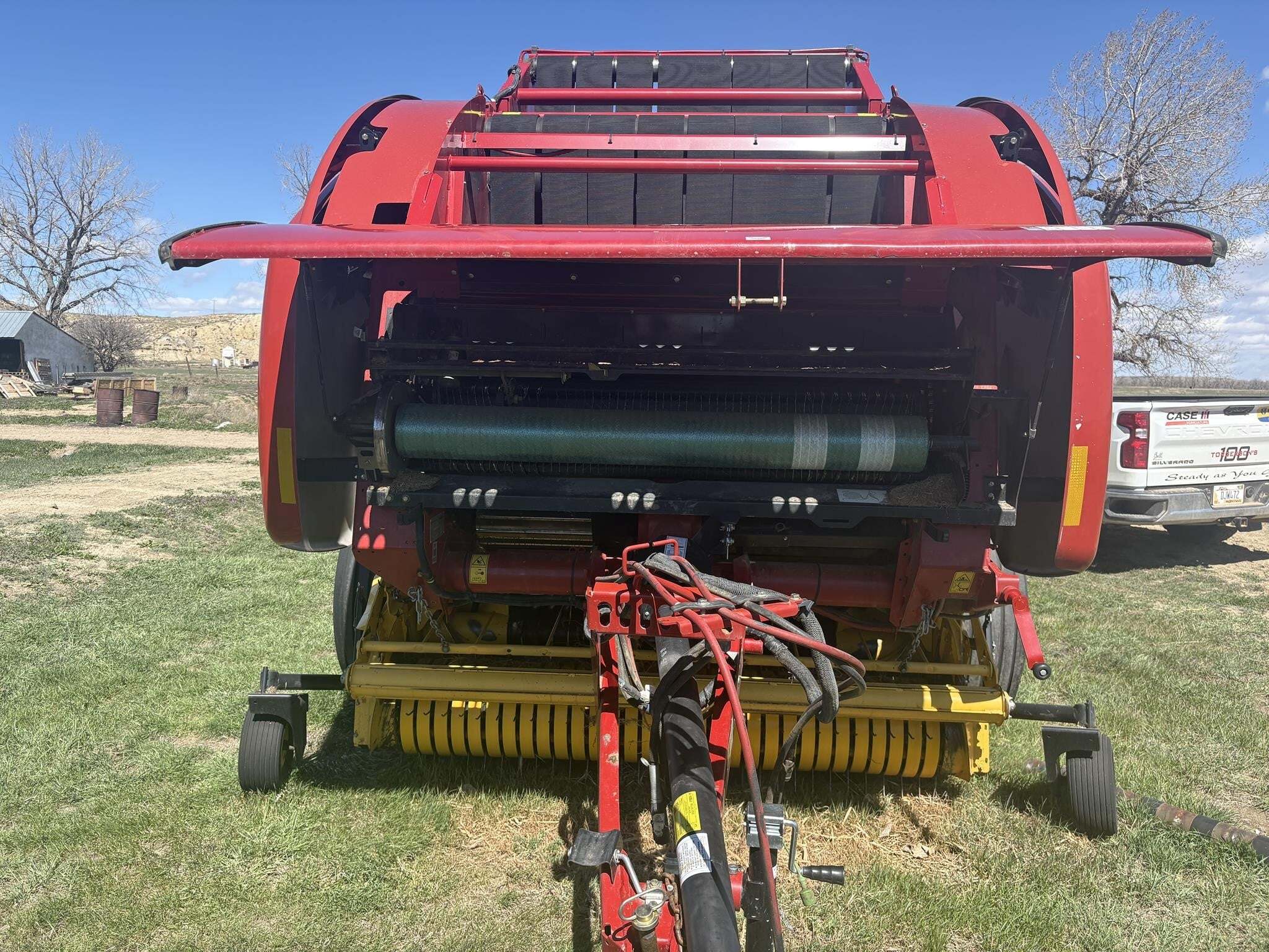 2021 New Holland Roll-Belt 560 Round Baler