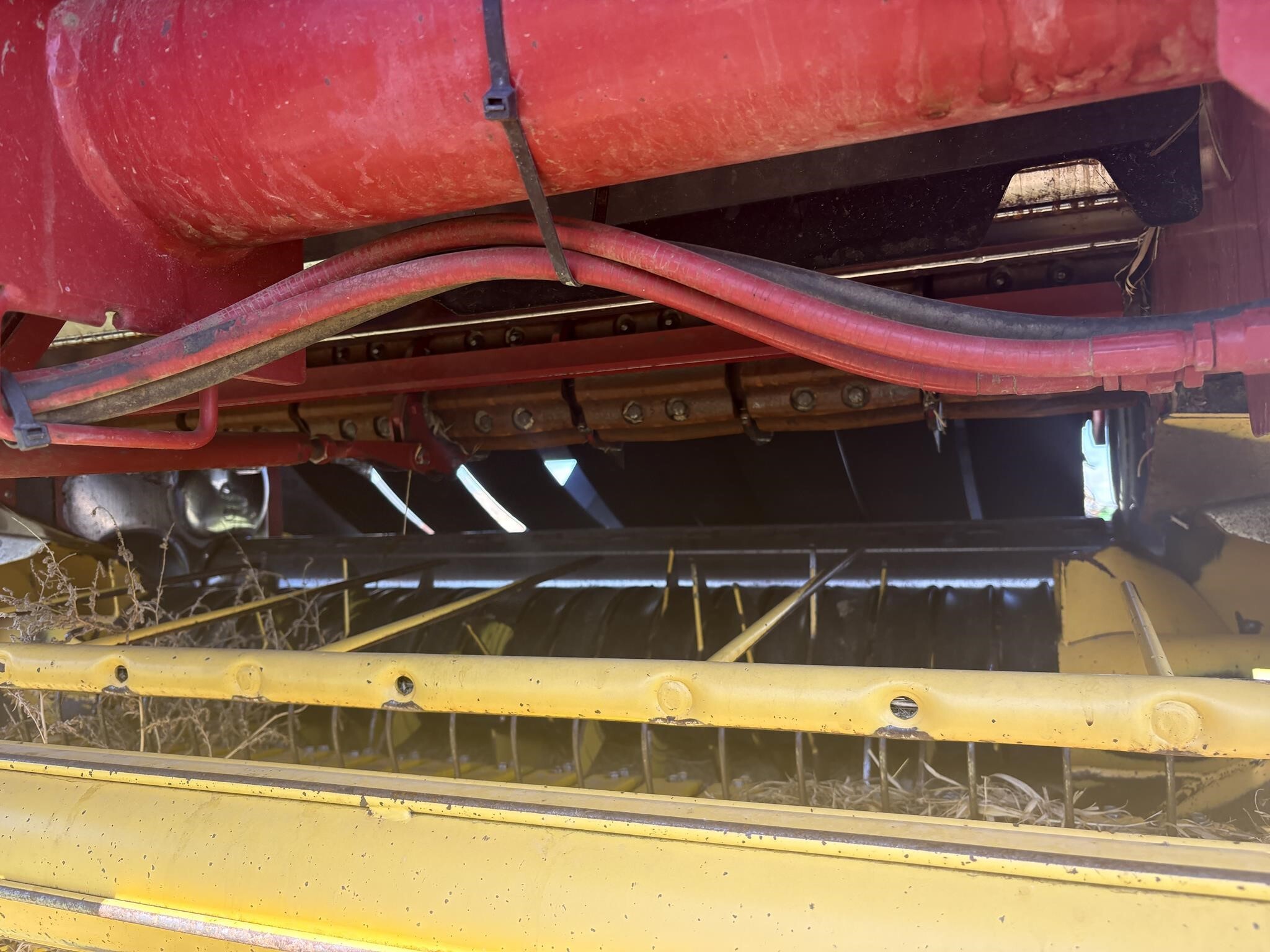 2021 New Holland Roll-Belt 560 Round Baler