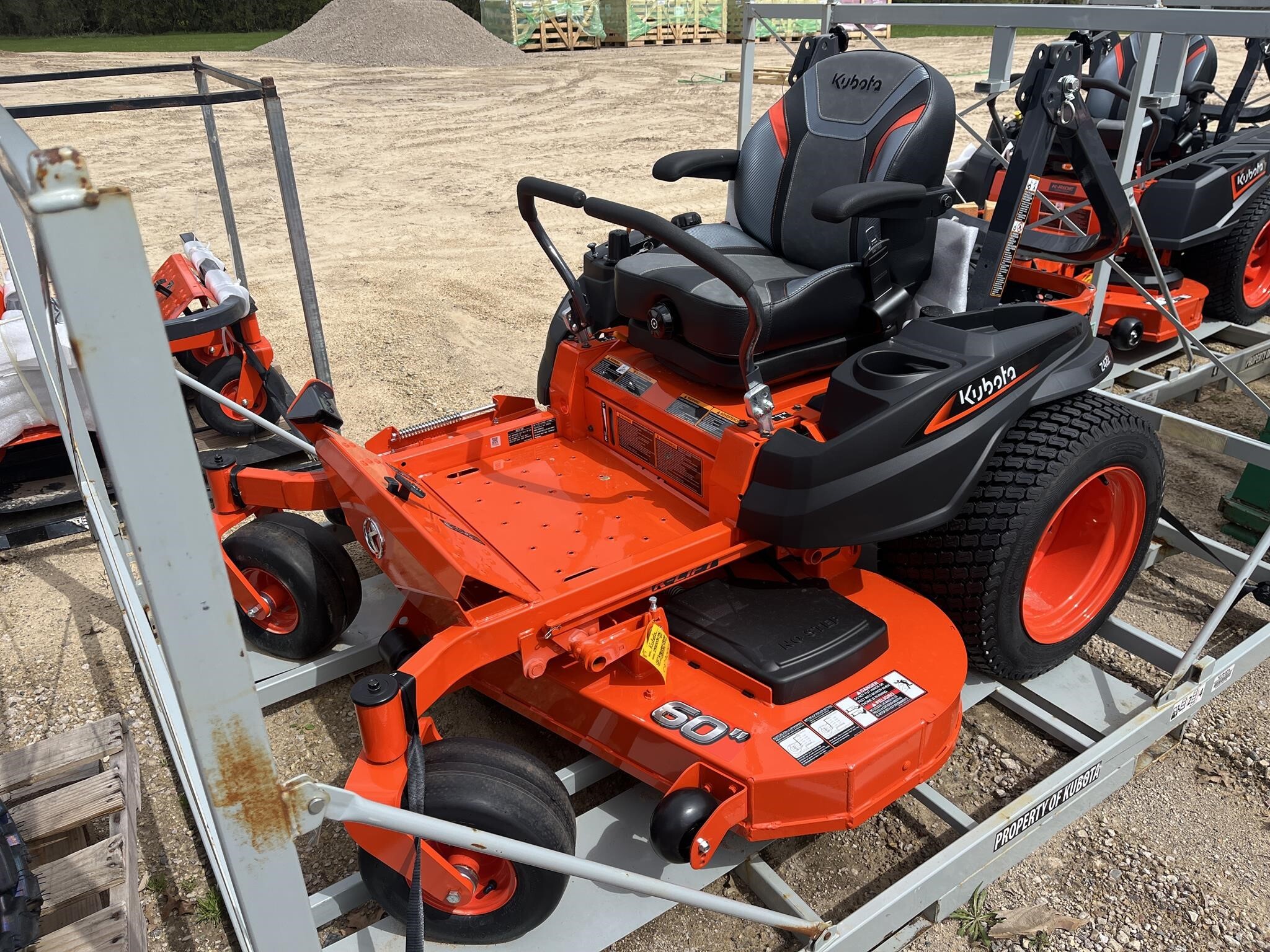 2026 Kubota Z422 Lawn Mower