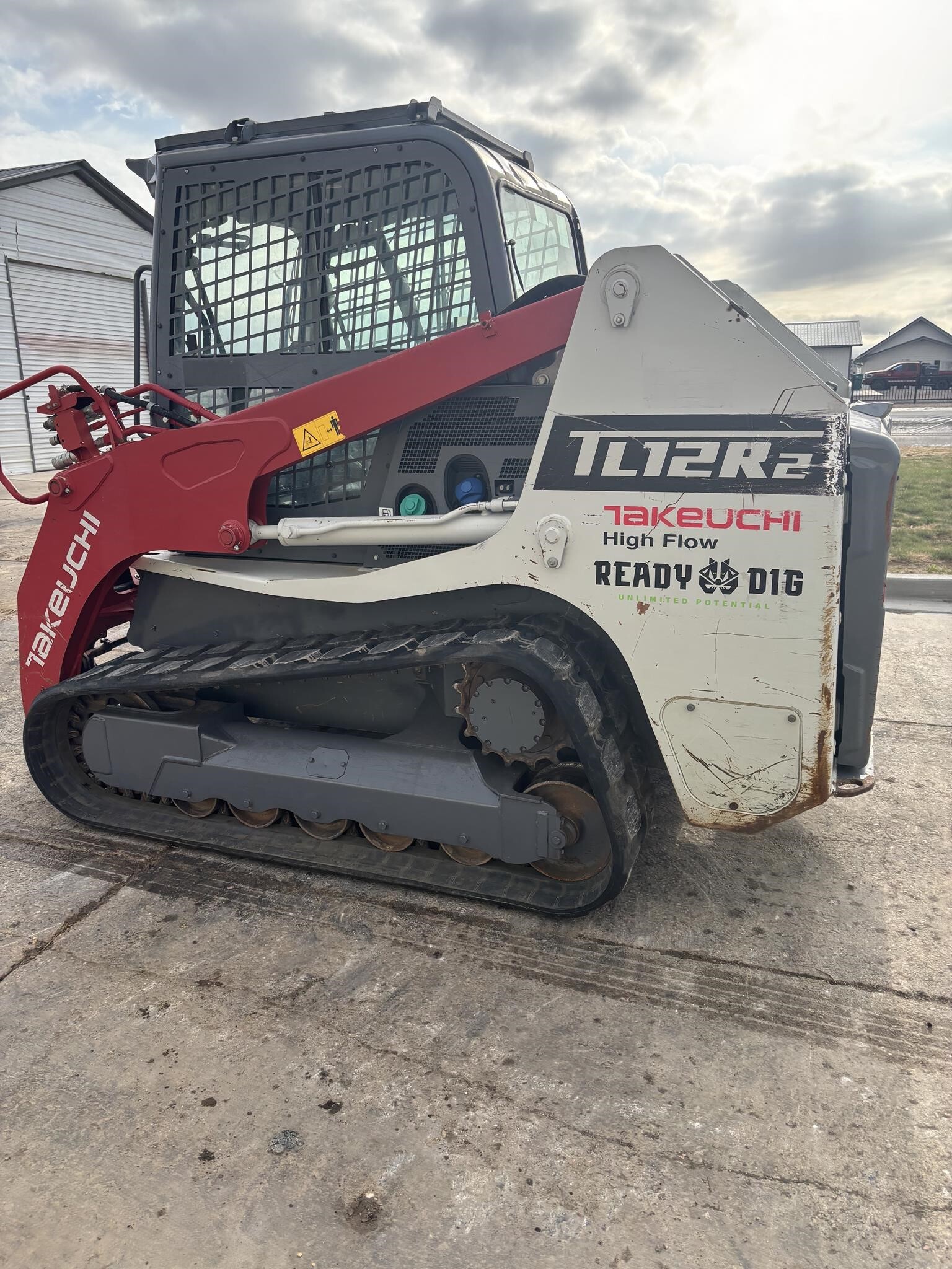 2022 Takeuchi TL12R2 Skid Steer