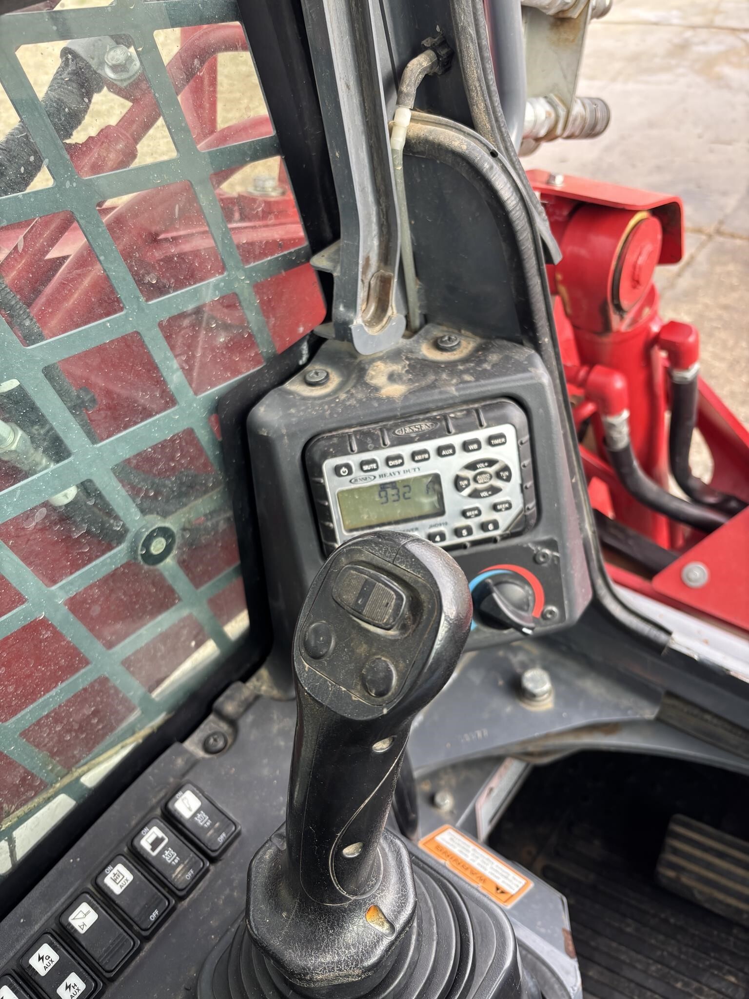 2022 Takeuchi TL12R2 Skid Steer