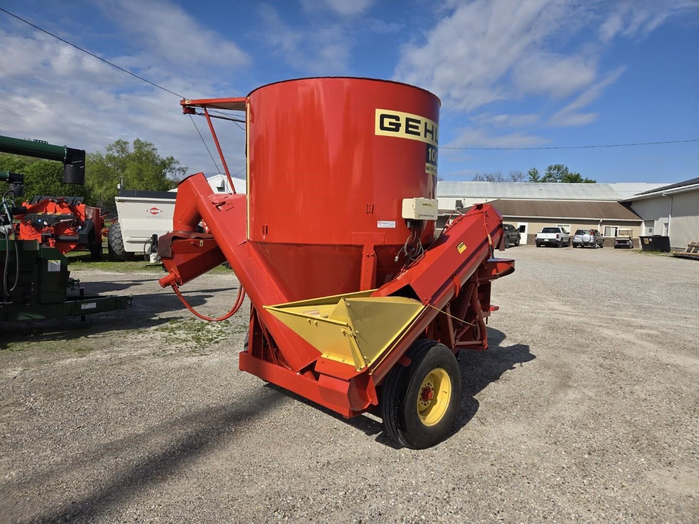  Gehl MX100 Grinders and Mixer