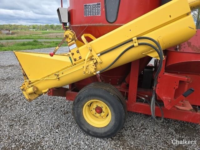  New Holland 355 Grinders and Mixer