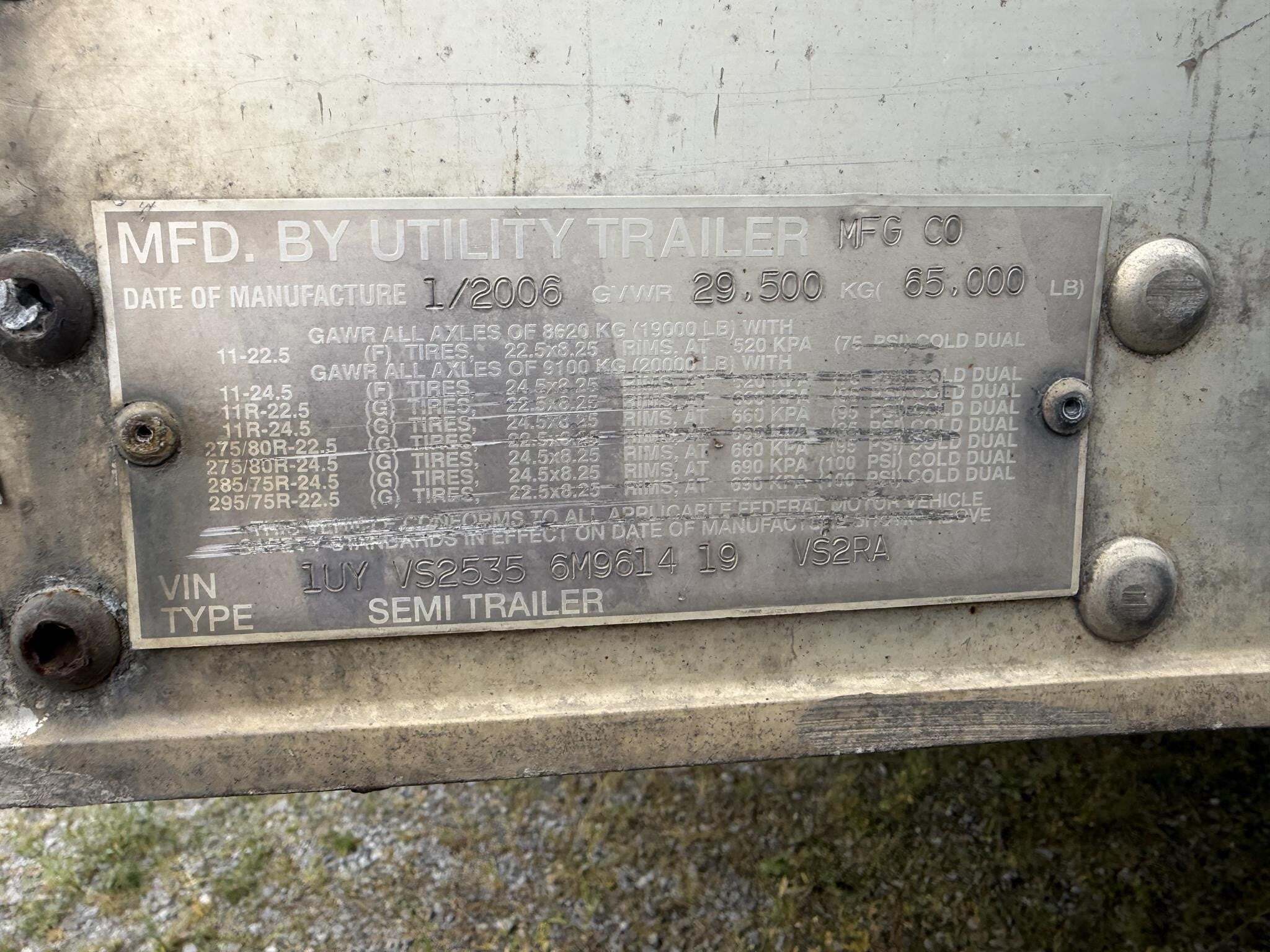 2006 Utility 53 FT REEFER Box Trucks/Trailer
