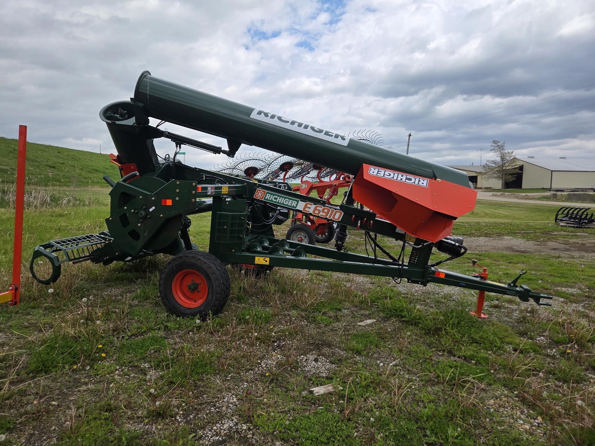 2026 Richiger E6910 Grain Bagger