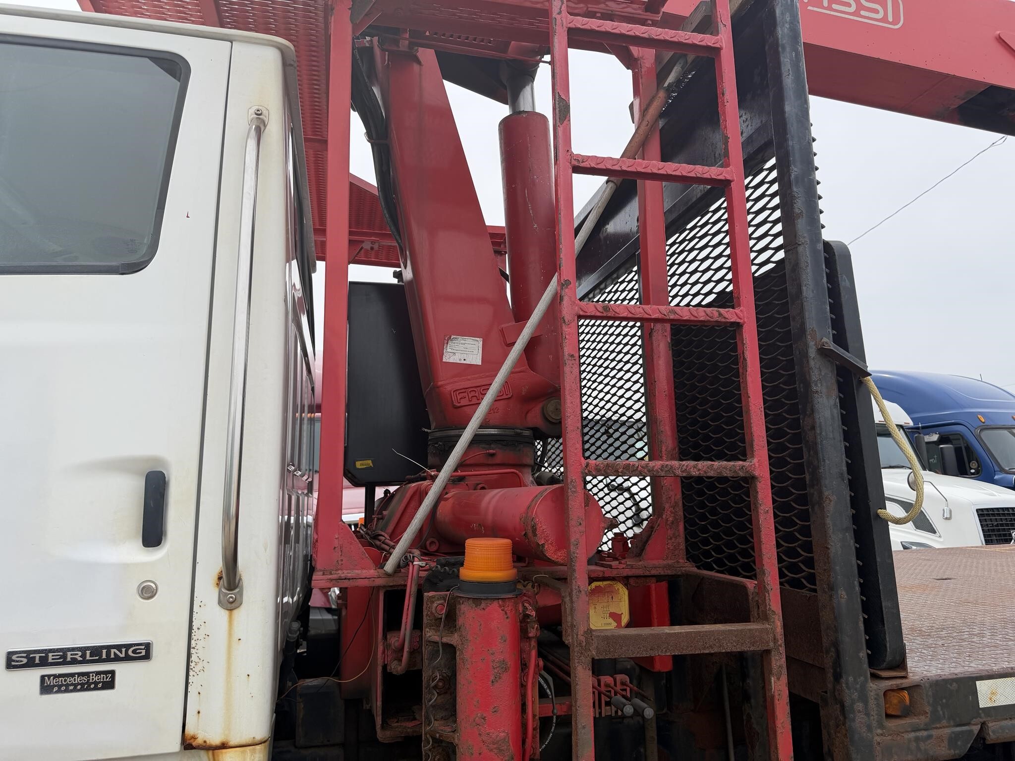 2004 FASSI F230SE Crane