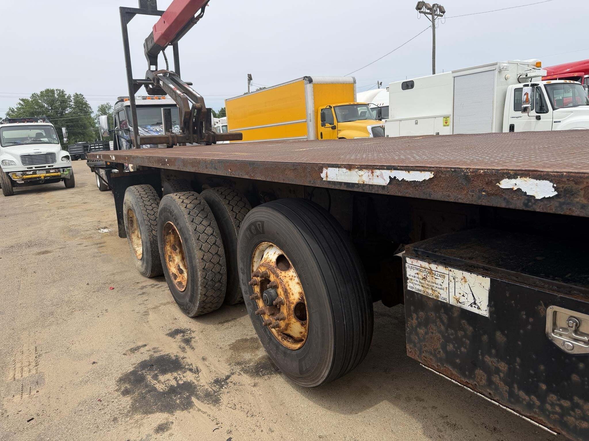 2004 FASSI F230SE Crane